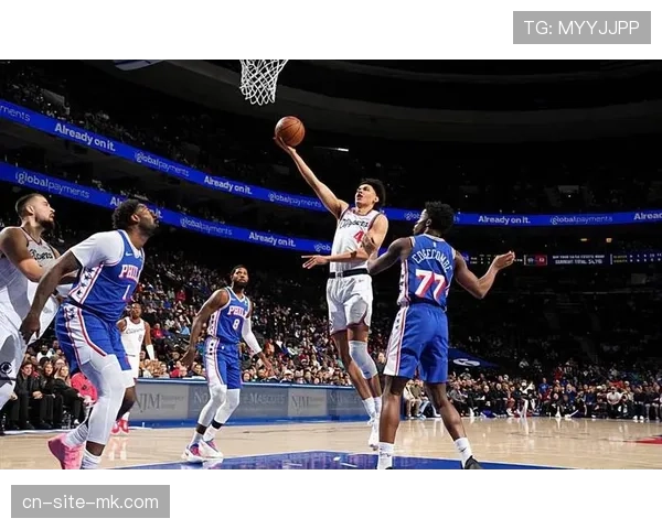 布朗队新秀桑德斯先发取胜 长传连线展现进攻组织能力